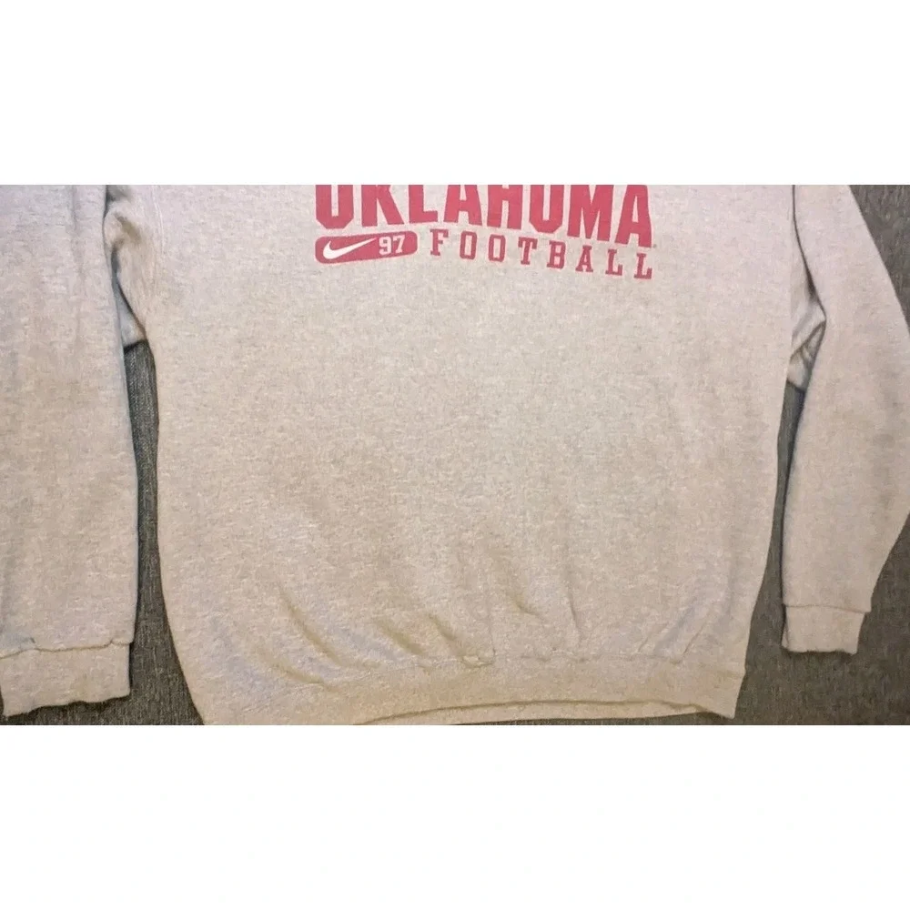 Vintage 1997 Nike Oklahoma Sooners Crewneck Sweatshirt Mens XL Red NCAA Spellout